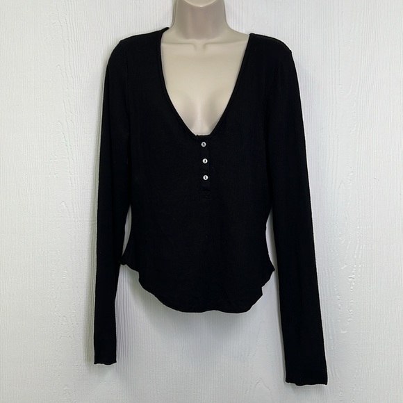 Free People - Keep It Basic Black Ribbed 3 Button Long Sleeve Top Size Large - Picture 3 of 12